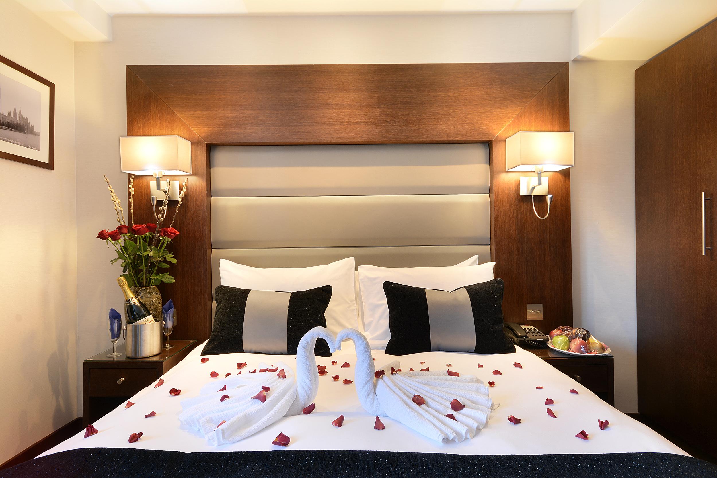 Park Grand London Lancaster Gate Hotel Екстериор снимка A bedroom at the hotel