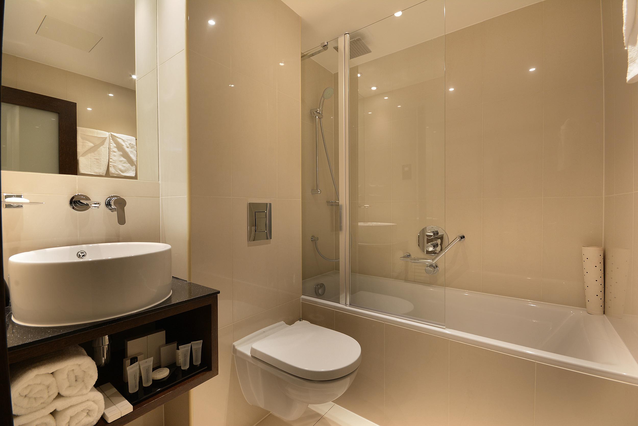 Park Grand London Lancaster Gate Hotel Екстериор снимка Bathroom