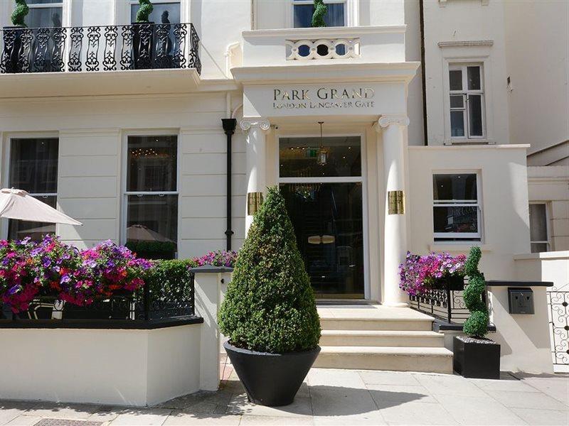 Park Grand London Lancaster Gate Hotel Екстериор снимка The exterior of the Ralph Lauren store in London