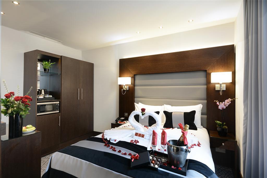 Park Grand London Lancaster Gate Hotel Екстериор снимка A bedroom at the hotel