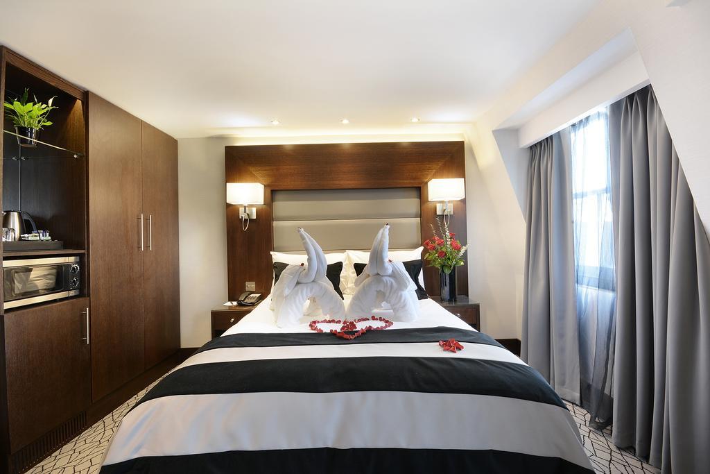 Park Grand London Lancaster Gate Hotel Екстериор снимка A bedroom at the hotel