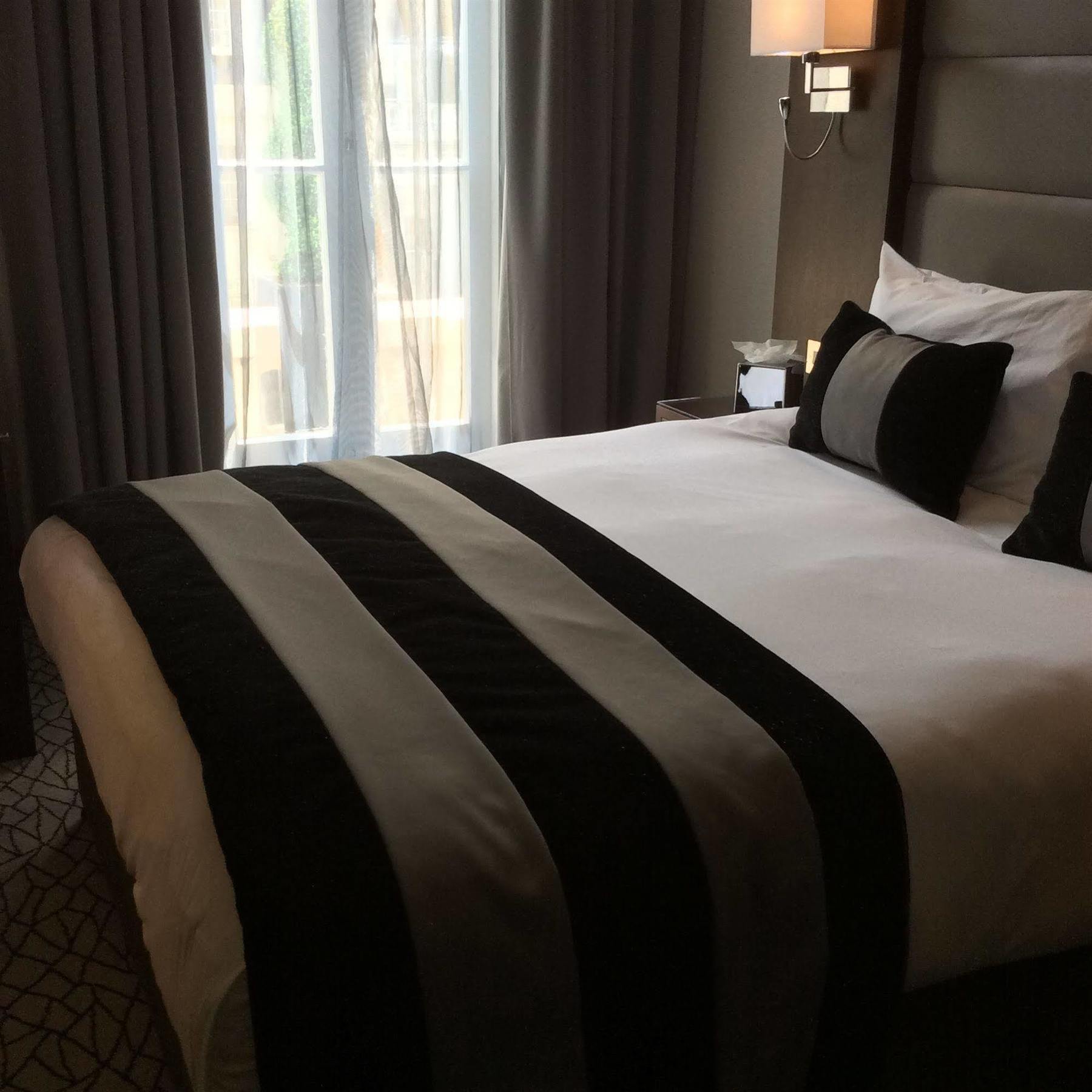 Park Grand London Lancaster Gate Hotel Екстериор снимка A bed runner
